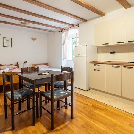 Apartments Loriana Szybenik Zewnętrze zdjęcie
