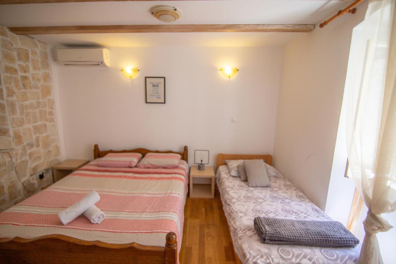 Apartments Loriana Szybenik Zewnętrze zdjęcie
