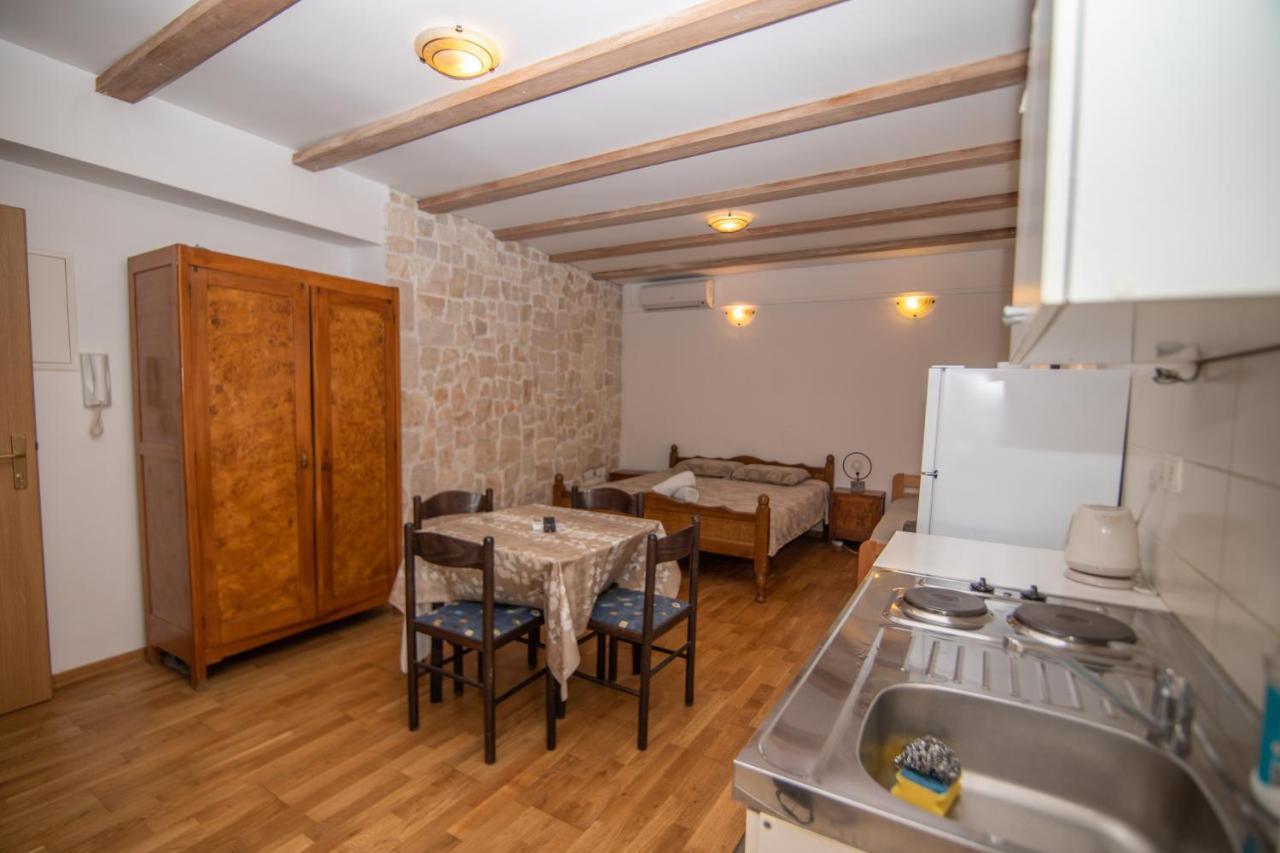 Apartments Loriana Szybenik Zewnętrze zdjęcie