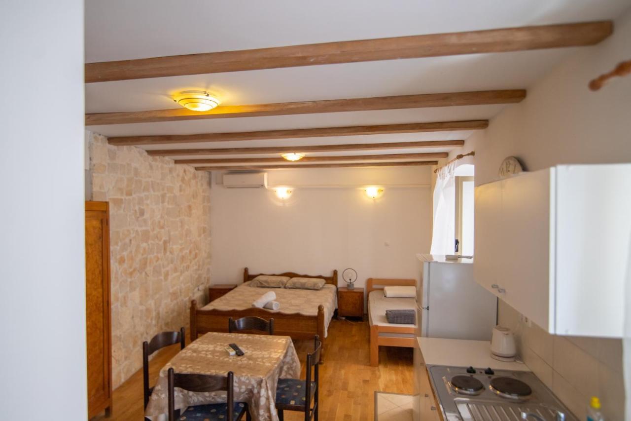 Apartments Loriana Szybenik Zewnętrze zdjęcie