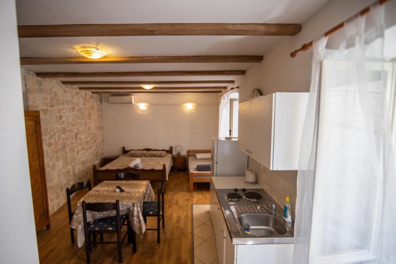 Apartments Loriana Szybenik Zewnętrze zdjęcie