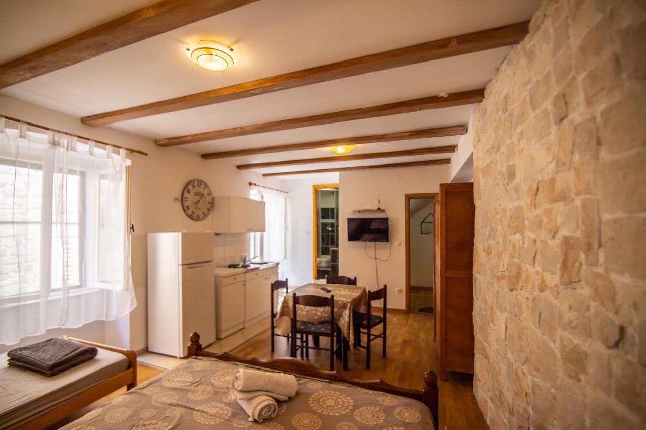 Apartments Loriana Szybenik Zewnętrze zdjęcie