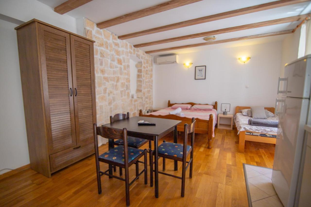 Apartments Loriana Szybenik Zewnętrze zdjęcie