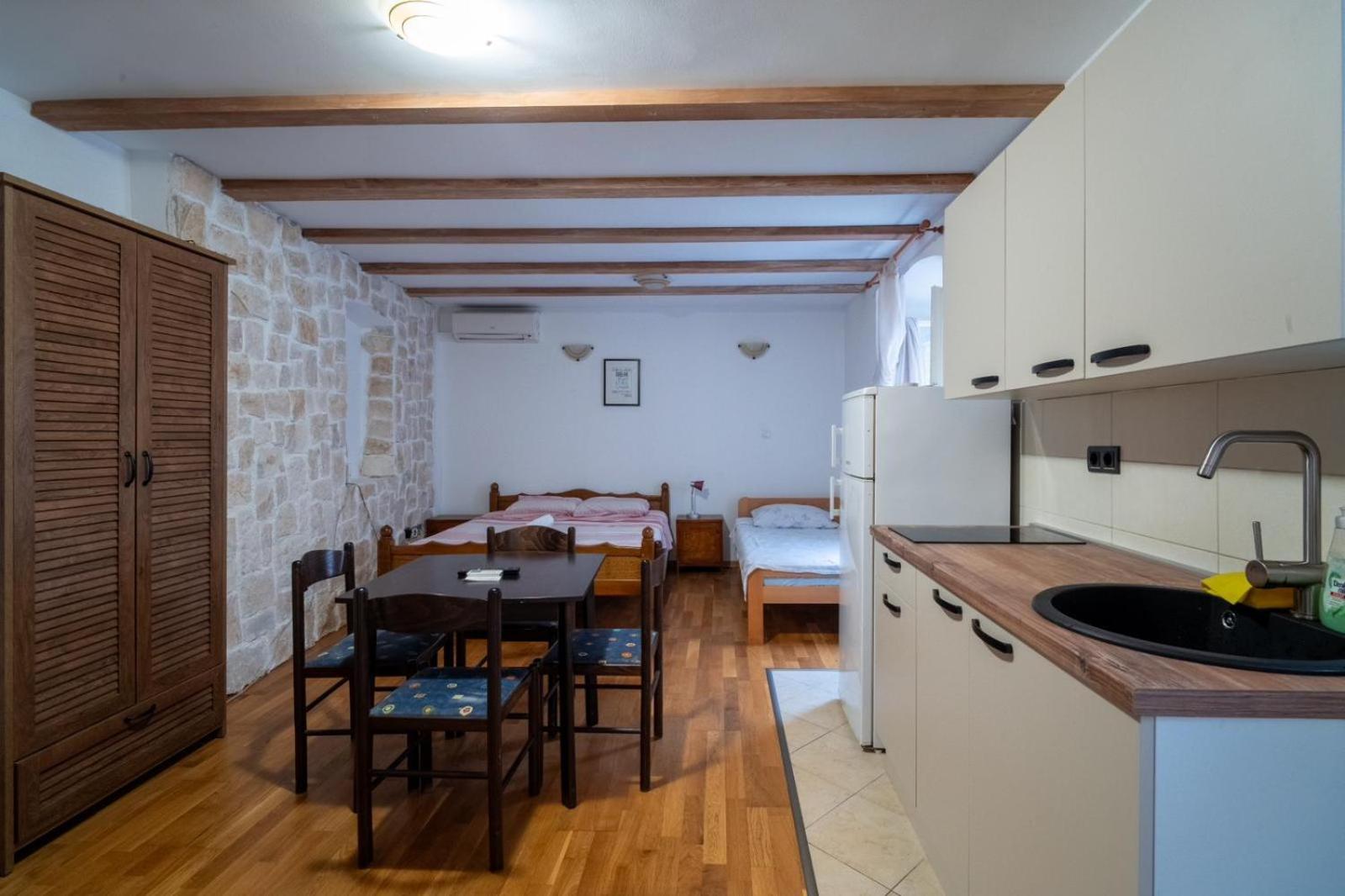 Apartments Loriana Szybenik Zewnętrze zdjęcie