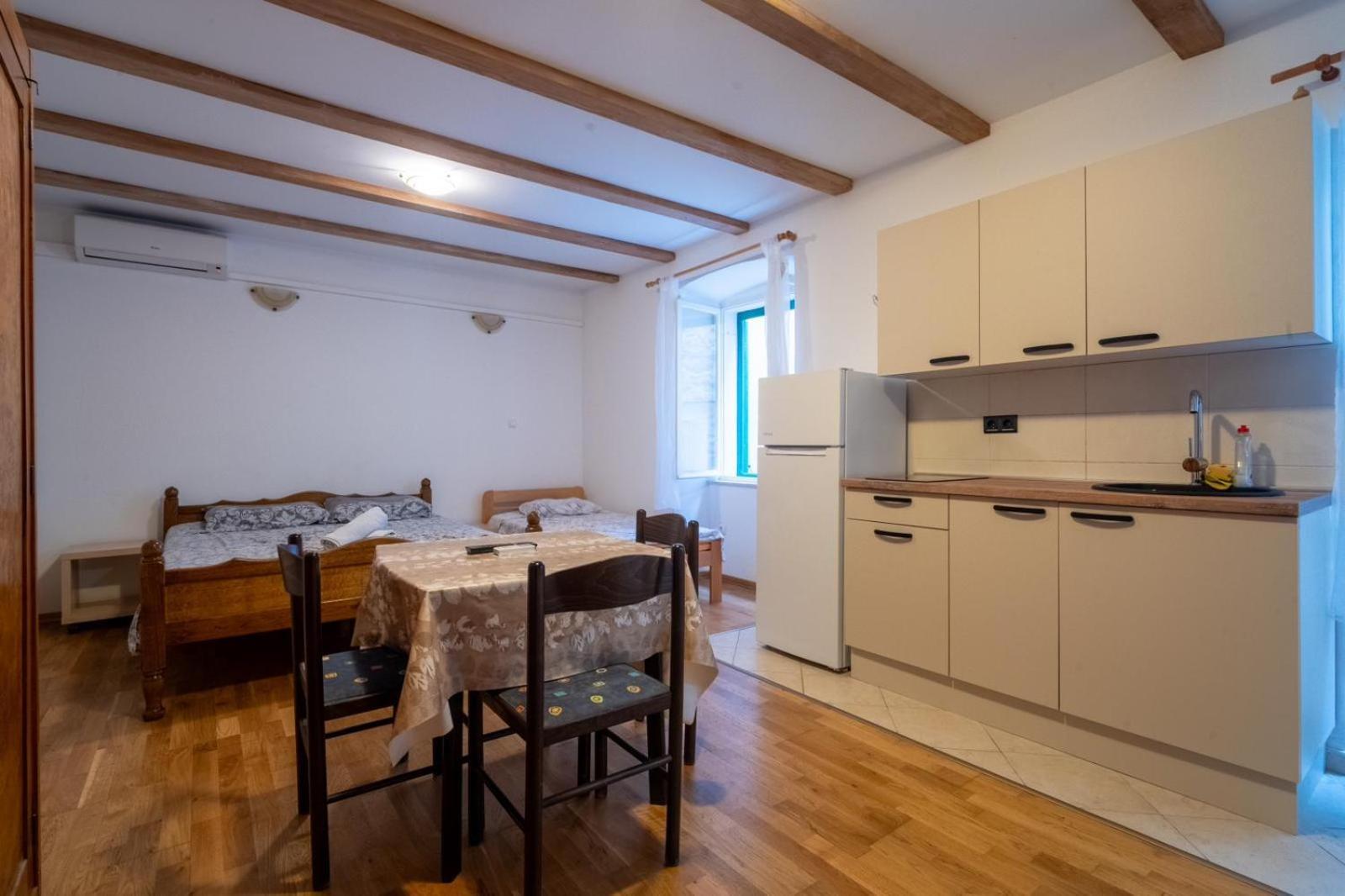 Apartments Loriana Szybenik Zewnętrze zdjęcie