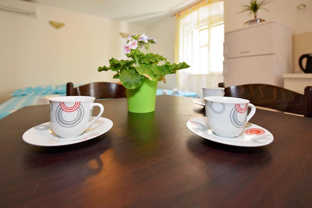Apartments Loriana Szybenik Zewnętrze zdjęcie